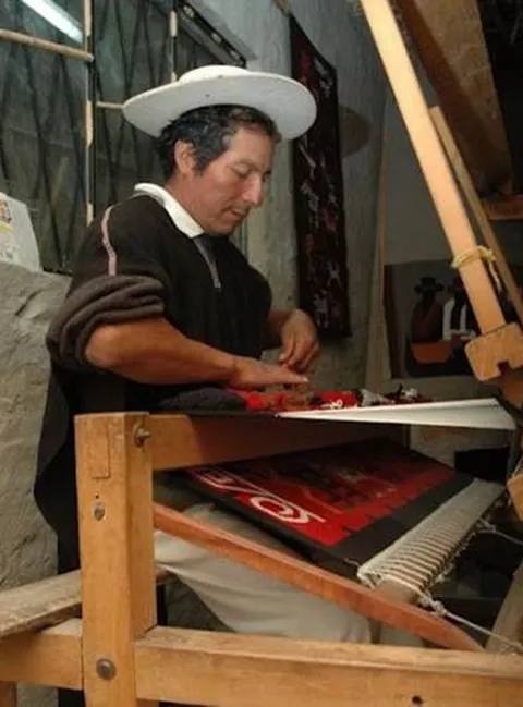 weaver w white hat
